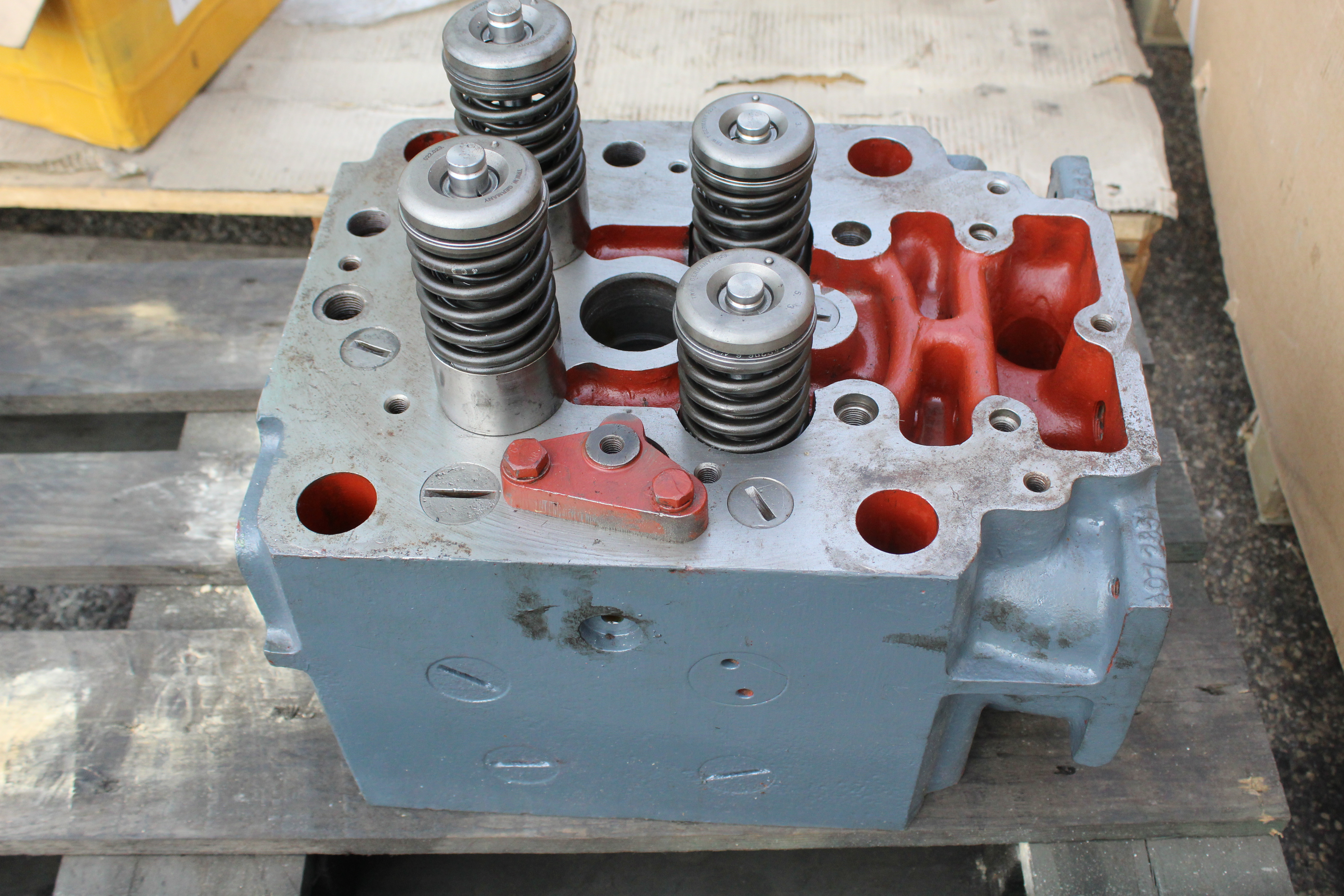DEUTZ 628-D628-S/BVM628 Cylinder Head